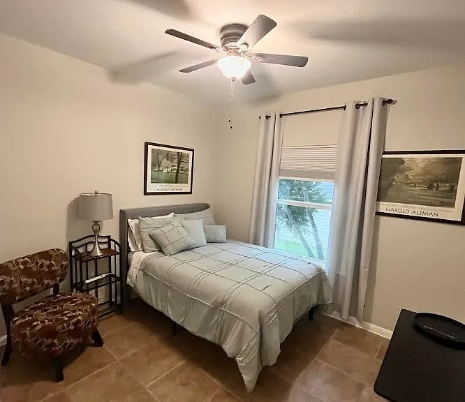 611 Newport Dr — Photo 11