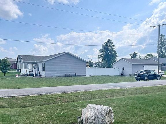 Oversized 2 car garage