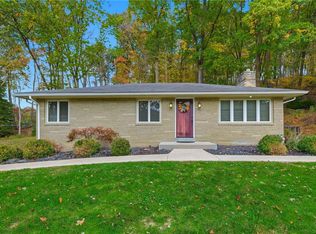 690 Pearce Mill Rd, Wexford, PA 15090