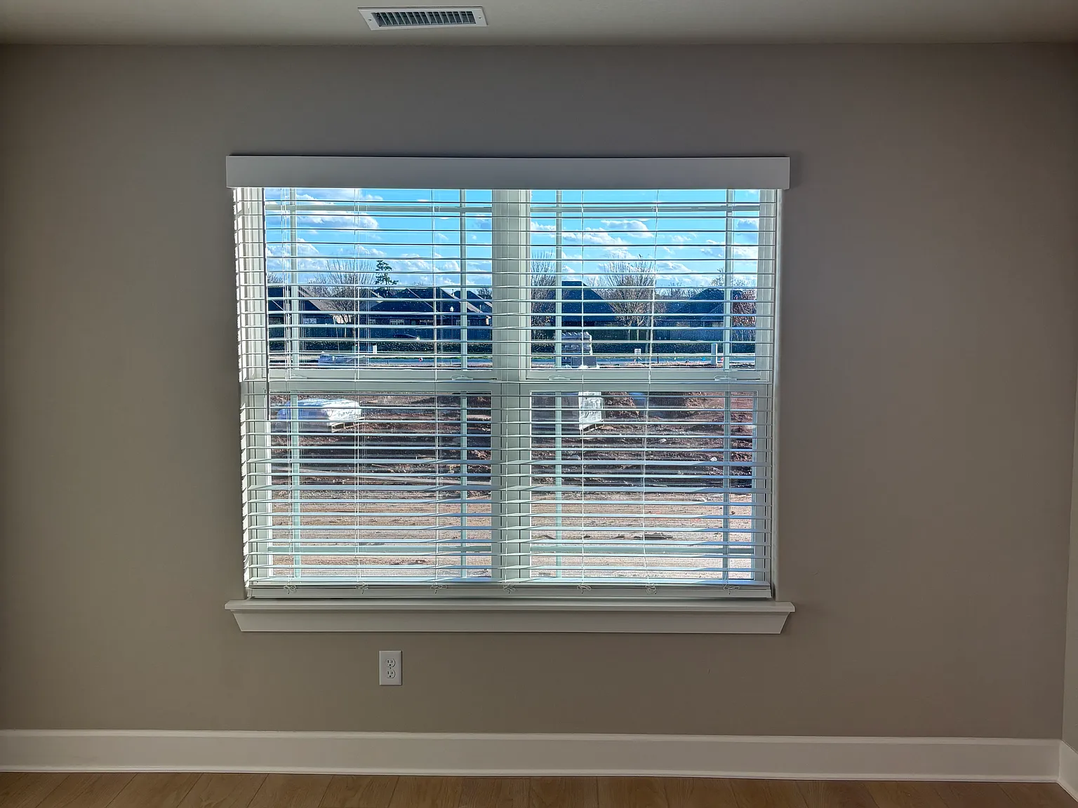 3 bed, 1775 sqft, $2,195 — Photo 4