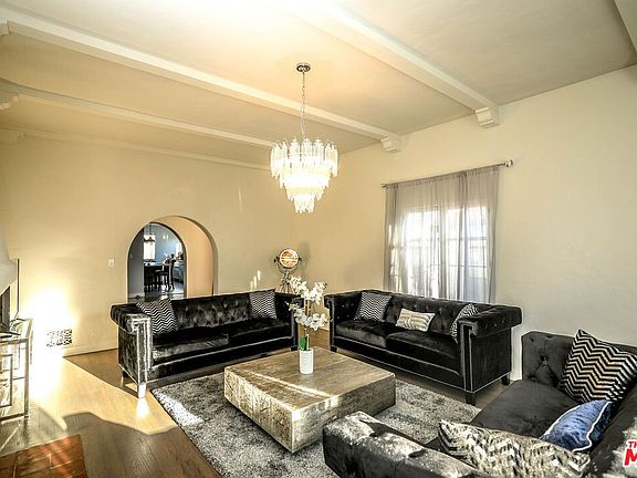 3rd image of 328 N Alfred St #328