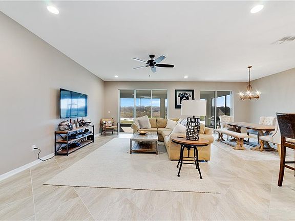 3rd image of 204 Mystic Bay Ct