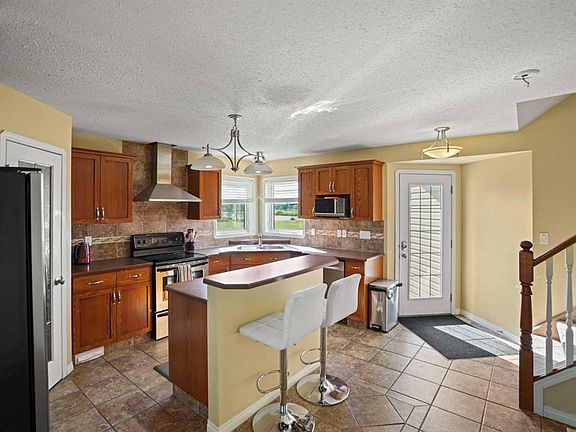 5th image of 2502 E Valleyview Dr