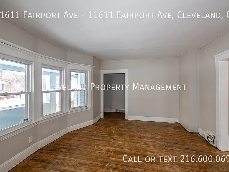 11611 Fairport Ave #11611 FAIRPORT AVE — Photo 4