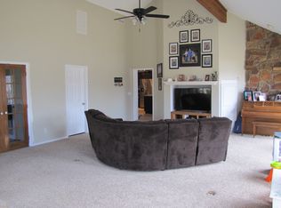 12133 E Oak Dr, Claremore, OK 74019