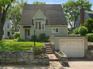 2456 Beverly Rd, Saint Paul, MN 55104