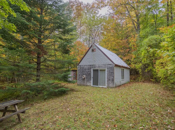 28 Pratt Road, Wilton, ME 04294