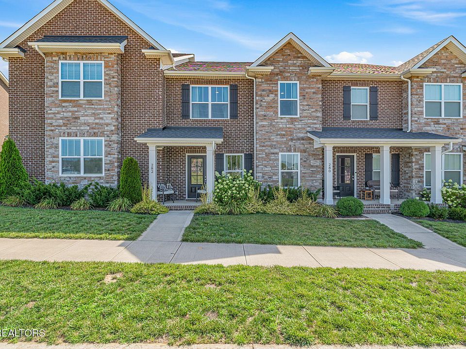 1st image of 282 Broadberry Ave
