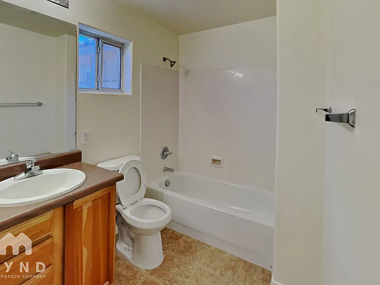 7056 S Greeneyes Ln — Photo 11