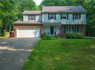 8969 Hammond Dr, Eden, NY 14057