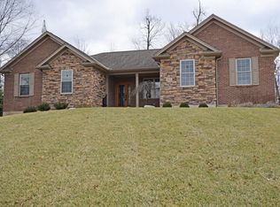 912 Tall Trees Dr, Cincinnati, OH 45245