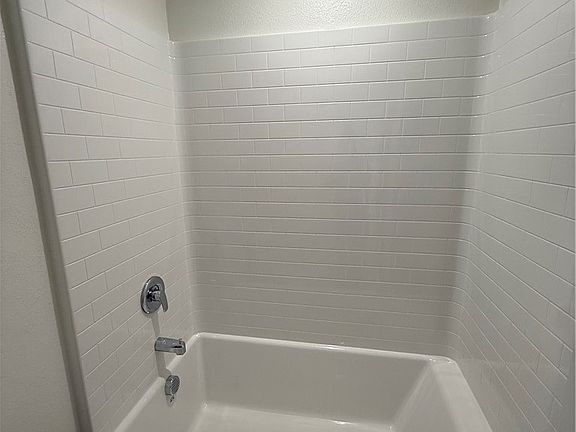 5th image of 14001 Carina St