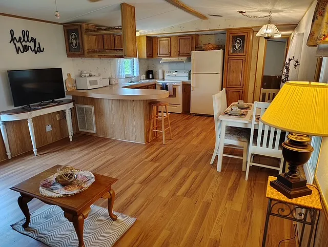 6855 Coconut Grove Cir — Photo 12