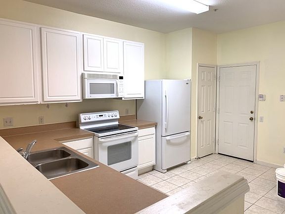 2nd image of 6347 Goethe St Unit 103