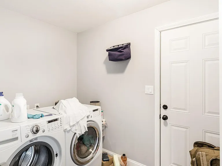 1495 Craig Dr — Photo 10