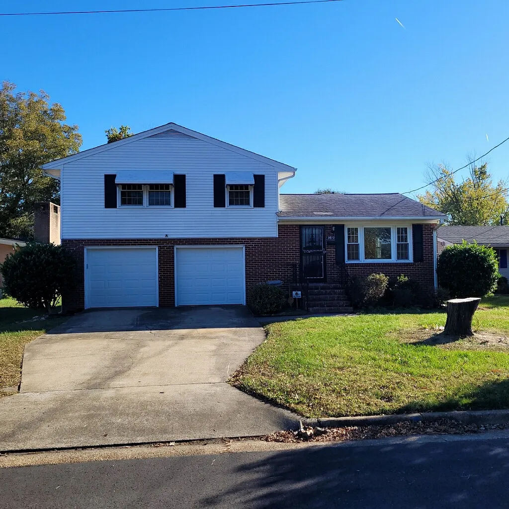 3 bed, 1436 sqft, $1,990 — Photo 1