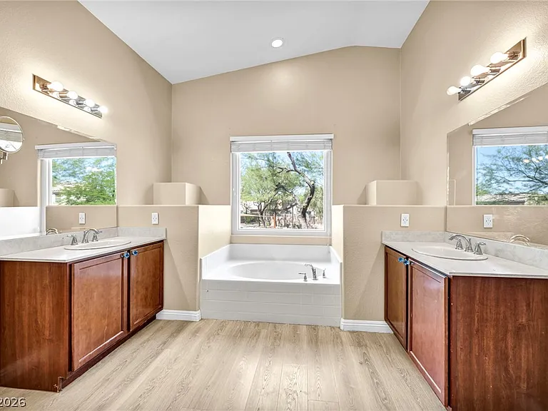 6049 Paddleboat St — Photo 40