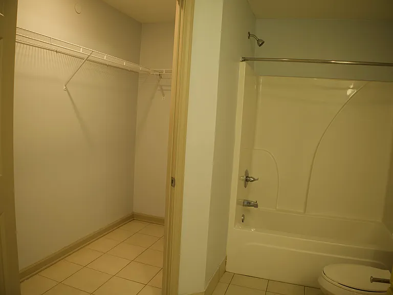 College Center Apartments — Photo 49