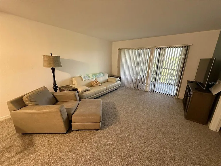 175 Kings Hwy #1127 — Photo 9