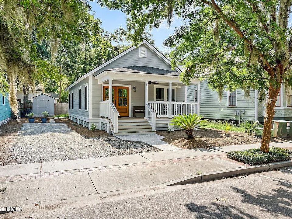 1st image of 811 Bladen Street