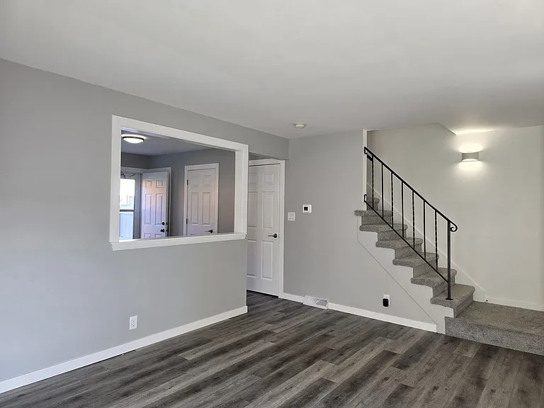 101 2nd Ln — Photo 39