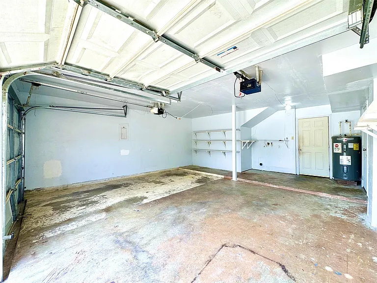 12504 Autumn Leaf Ln — Photo 37