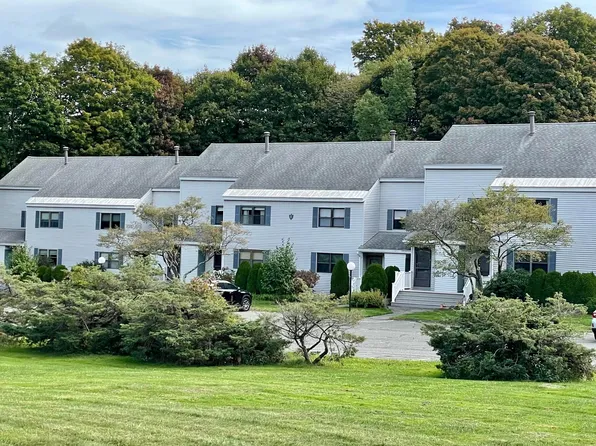 1 Meado West Ln, Lenox, MA 01240