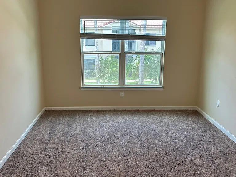 405 Bouchelle Dr #214 — Photo 6