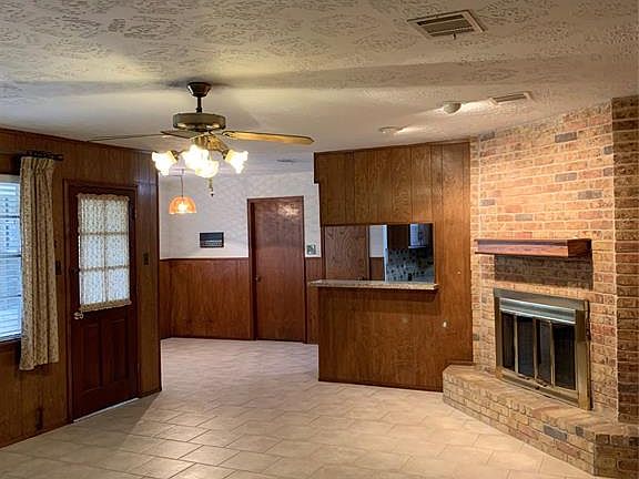 5th image of 9602 S Petersham Dr