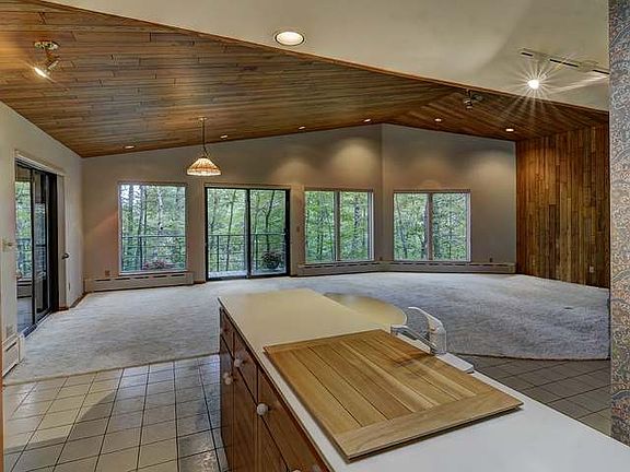 5th image of 9841 Sylvan Shore Dr