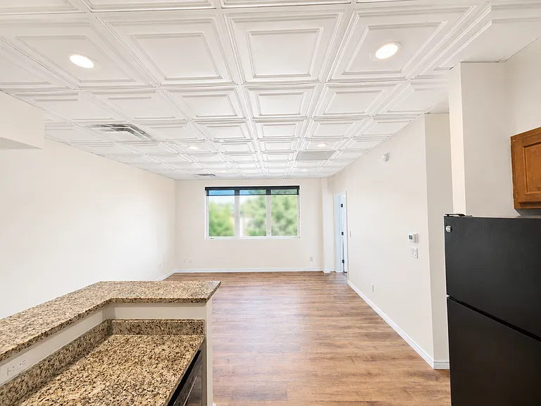 500 Red Table Apartments — Photo 35