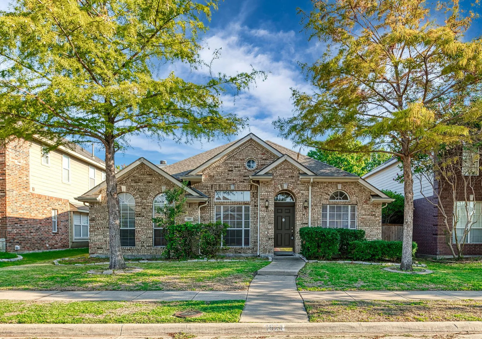 Beautiful 3 Bedroom Home Located in Allen, Texas! — Photo 3