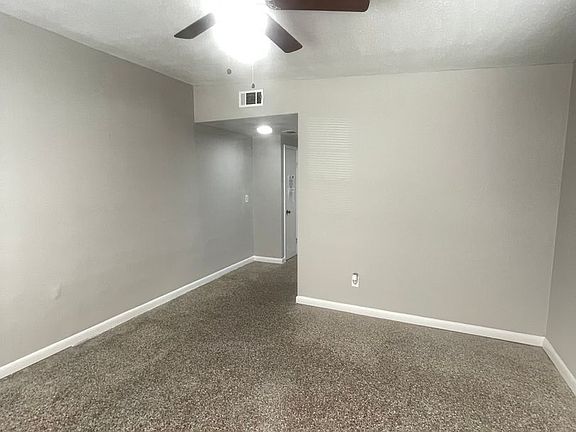 3rd image of 2621 E Pine St