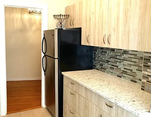 Rented by Metropolitan Property Group | media 25