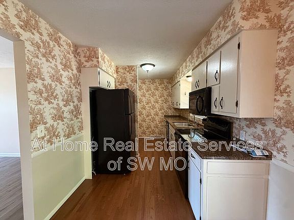 5th image of 2027 S Kentwood Ave