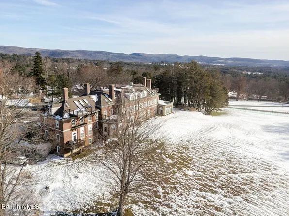 200 Old Stockbridge Rd Suite 3, Stockbridge, MA 01262