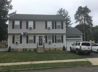 160 Ortega Ave, Bridgeport, CT 06606