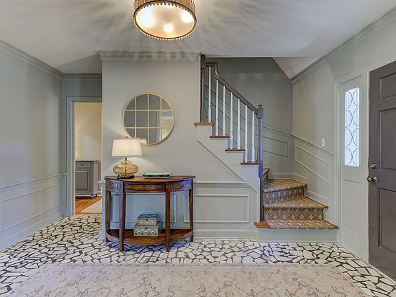 5th image of 119 Pinehurst St