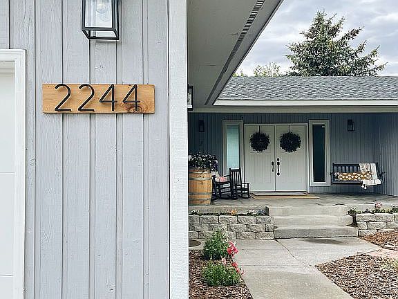 2nd image of 2244 S Beaumont Dr