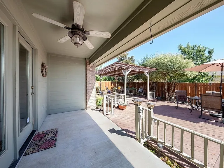 118 Riley Ln — Photo 13