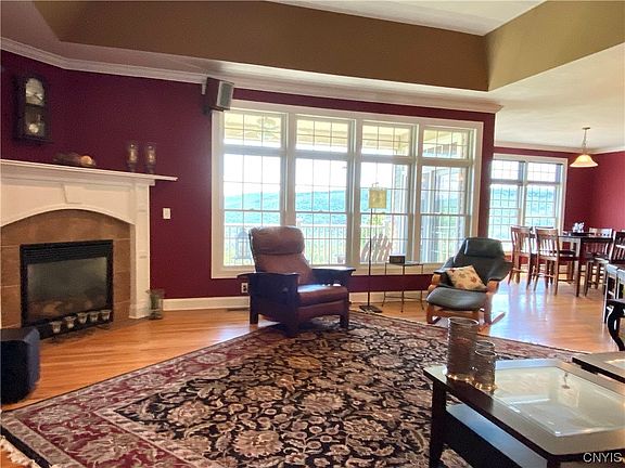 5th image of 2645 Porter Ln