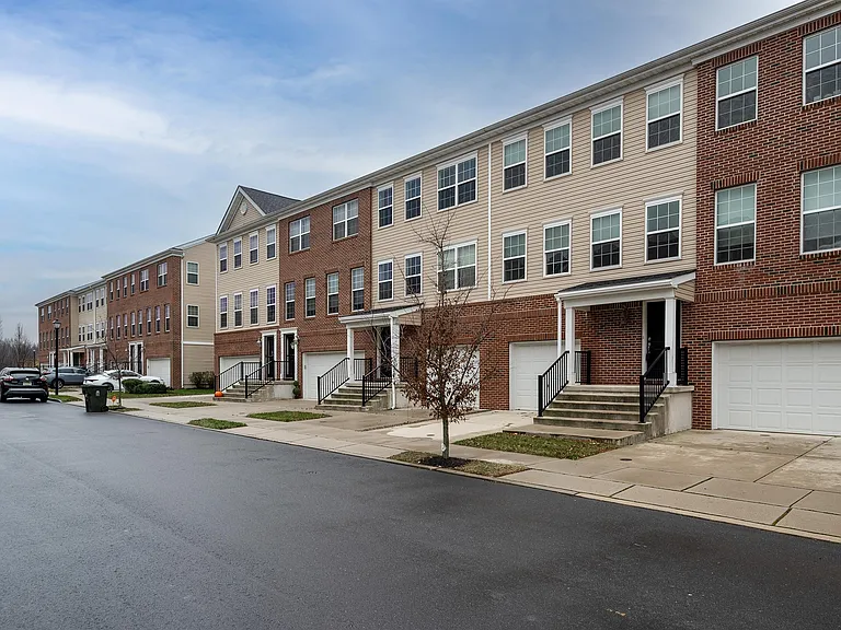 52 Creekside Way #1 — Photo 3