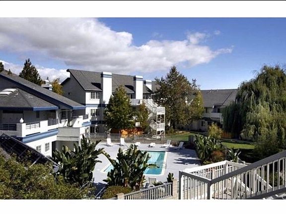 2nd image of 1033 Southwood Dr APT W
