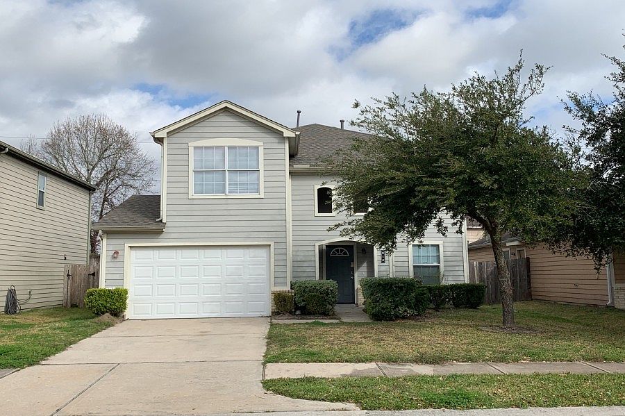 1st image of 810 Grand Plains Dr
