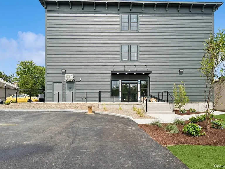 153 Greenwich Ave #301 — Photo 4