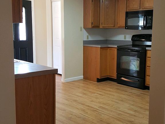3rd image of 10933 Graystone Dr