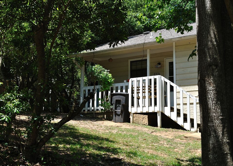 1st image of 2324 Sylvan Ct