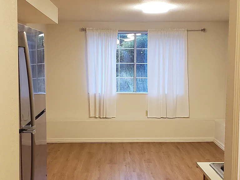 527 18th Ave #1 — Photo 2