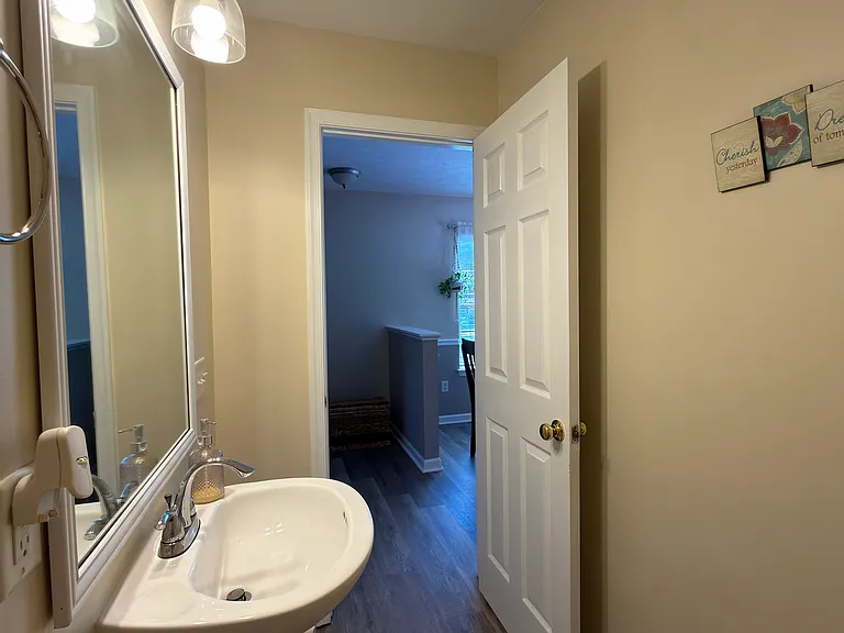 525 Pointe Dr — Photo 7