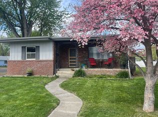 226 SW Davis Ave, College Place, WA 99324
